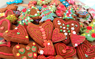 Jarmark świąteczny w Giżycku. Piernikowe serca wsparciem dzieci z Ukrainy